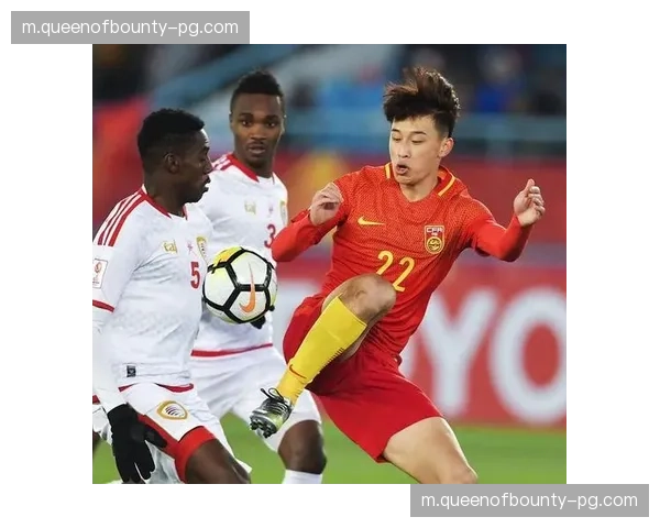 锋线革新激活体系流动性 大范围跑动逼抢串联进攻